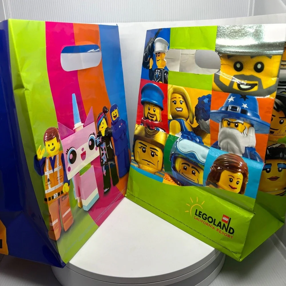 LEGOLAND California Resort The LEGO Movie World Souvenir Shopping‎ Bags Set of 2